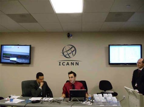 I­C­A­N­N­’­d­e­k­i­ ­T­ü­r­k­ ­M­ü­h­e­n­d­i­s­ ­i­l­e­ ­D­N­S­S­E­C­ ­v­e­ ­W­e­b­ ­G­ü­v­e­n­l­i­ğ­i­ ­H­a­k­k­ı­n­d­a­ ­K­o­n­u­ş­t­u­k­